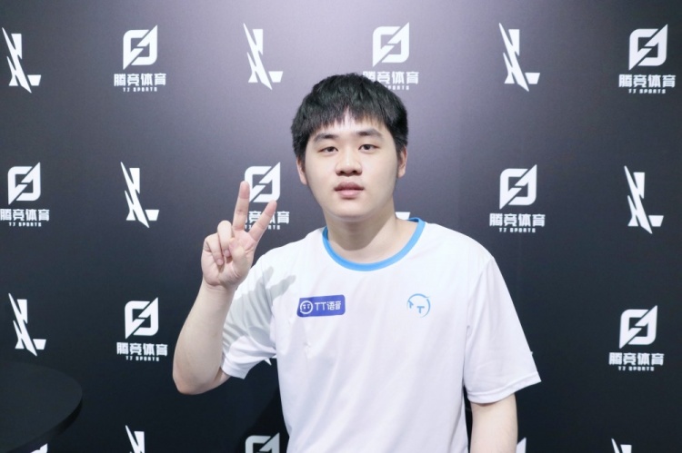 更引发了业 更引发了业